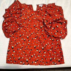 Red puffy sleeve blouse